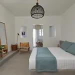 Nuvia 4*