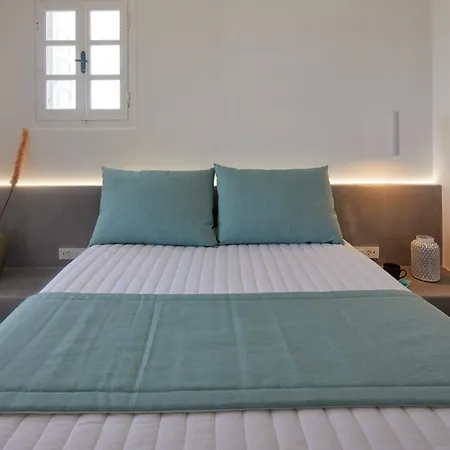 호텔 Nuvia Suites 4*