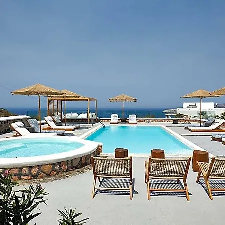 فندق Nuvia 4*
