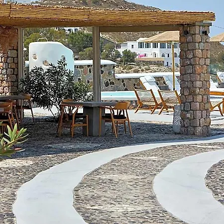Nuvia Hotel