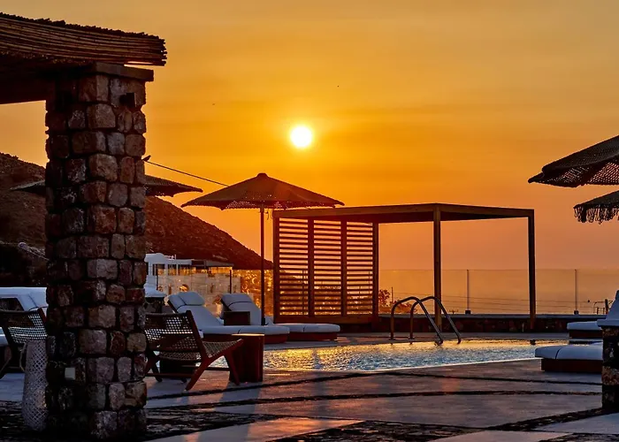 Nuvia Hotel Akrotiri (Santorini)